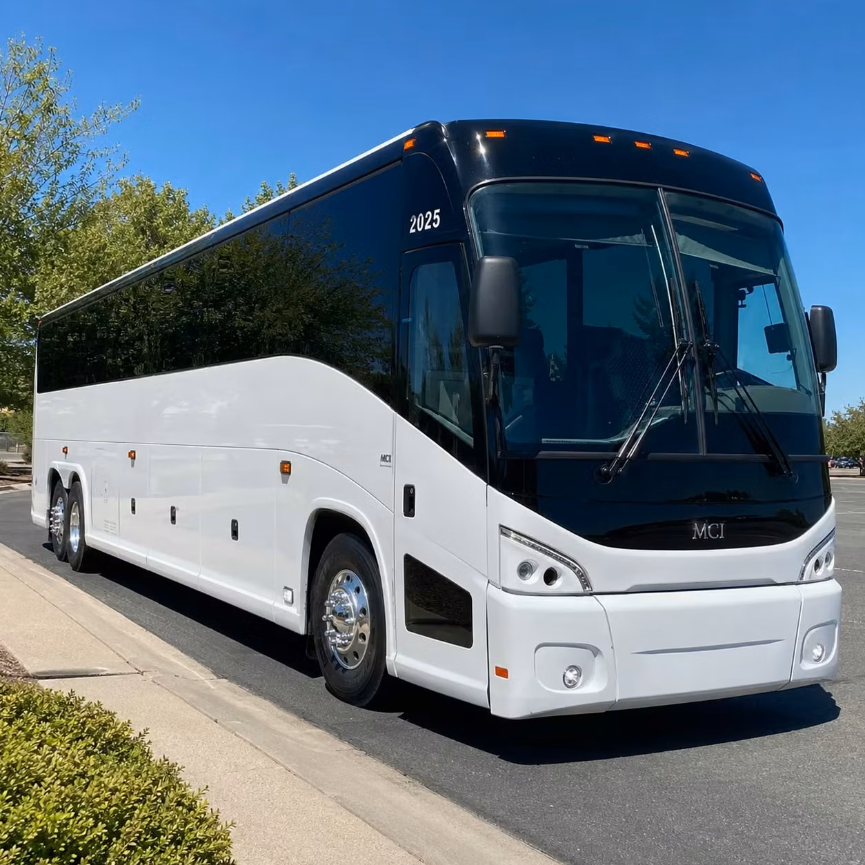 long distance charter bus rentals from lancaster to los angeles and southern california