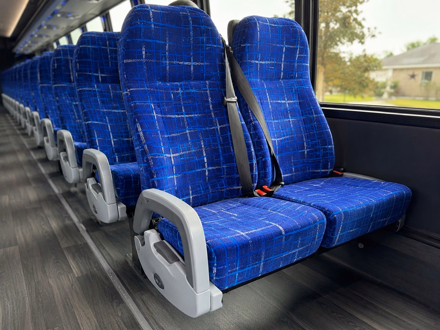 moving large wedding guest lists across the antelope valley with charter buses